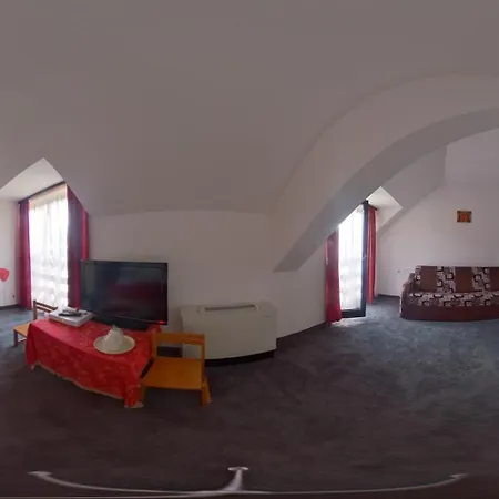 Pensiunea Maya Сasa de vacaciones *